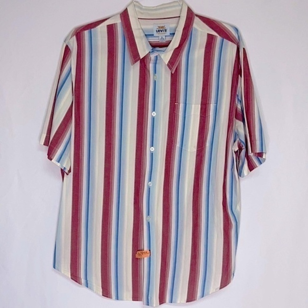 LEVI’S vintage button down Short sleeve XL red white blue vintage button…